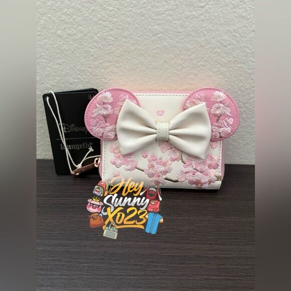 Loungefly Disney Minnie Mouse Cherry Blossom Ears Zip Wallet - Picture 1 of 8